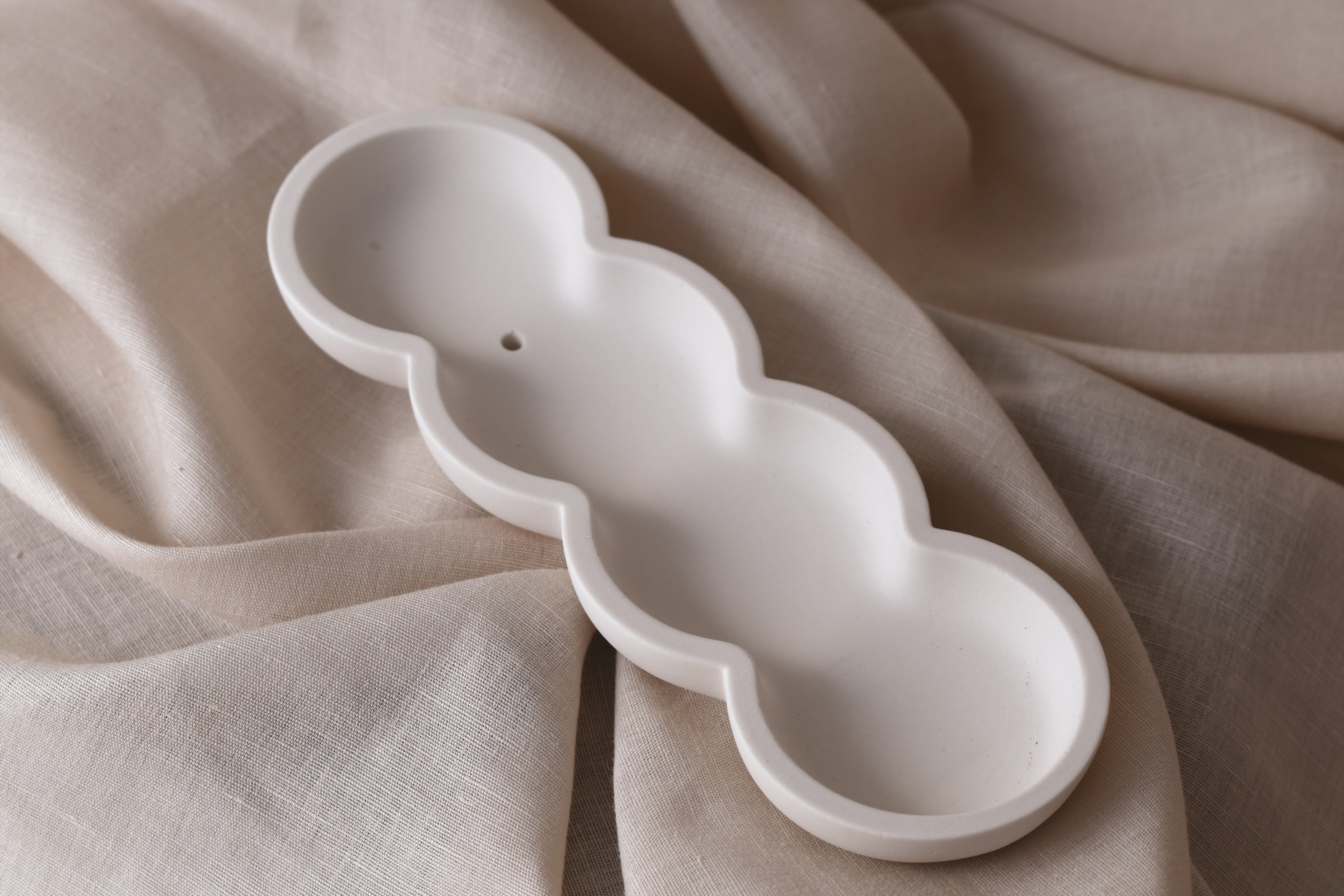 THE CLEO INCENSE HOLDER