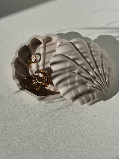 THE TALLULAH DISH